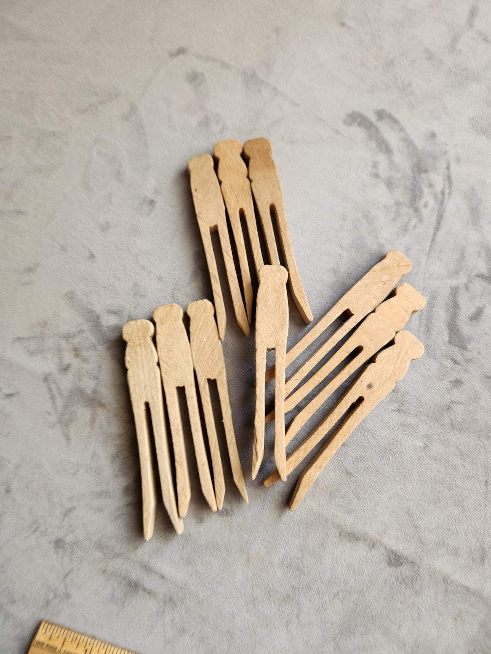 10 x Vintage Flat Clothes Pegs/Pins Antique Wood Cottagecore Decor